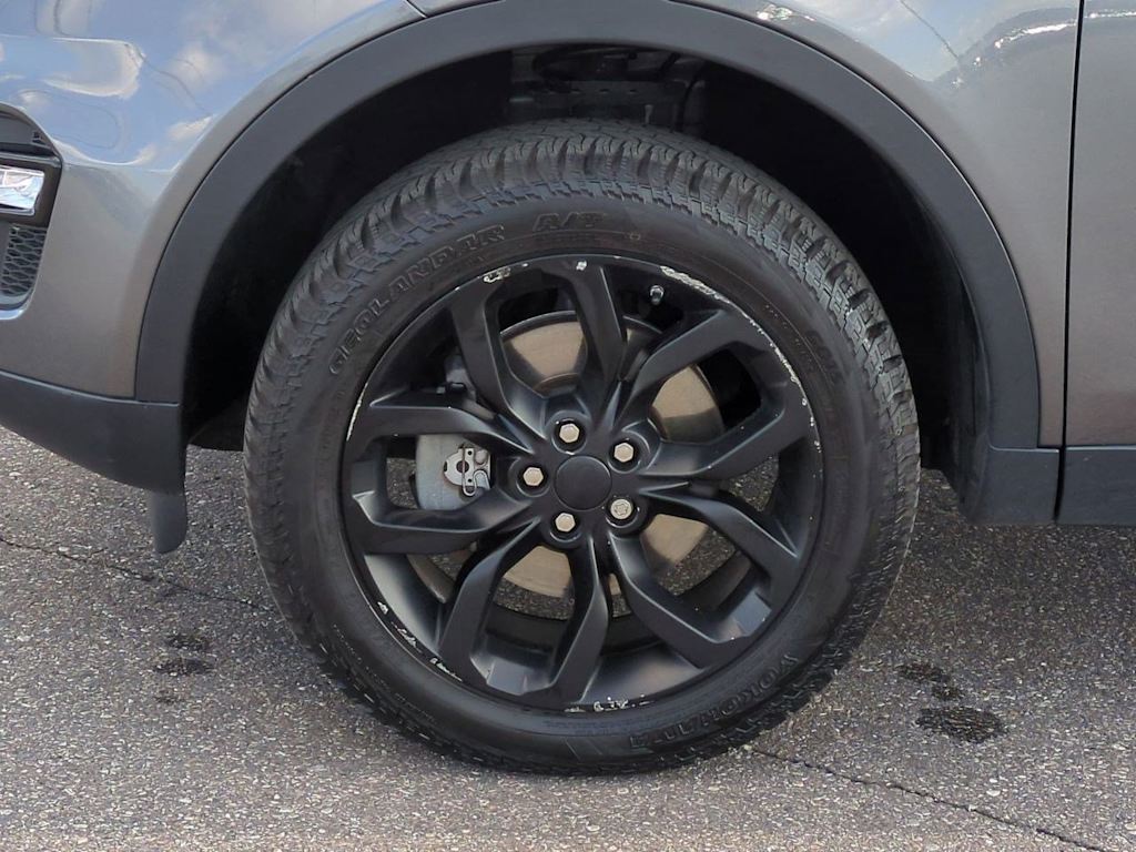 Thumbnail: 2019 Land Rover Discovery Sport - 7