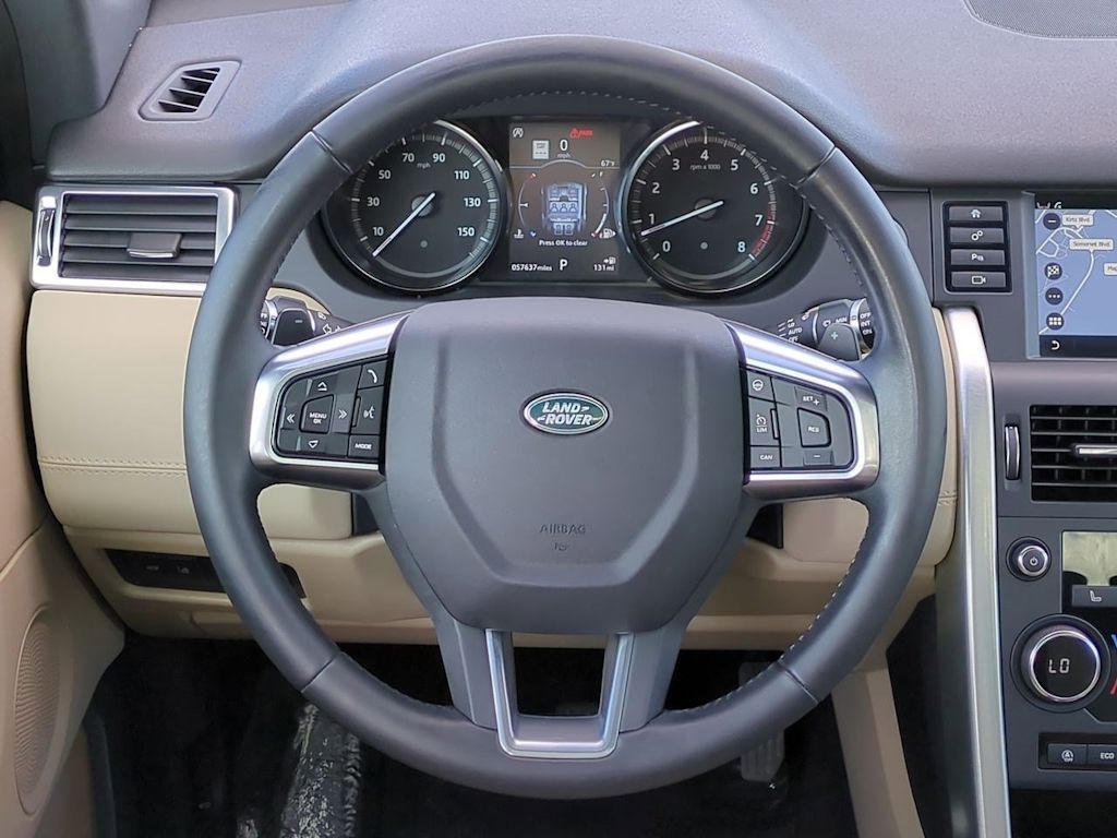 Thumbnail: 2019 Land Rover Discovery Sport - 12