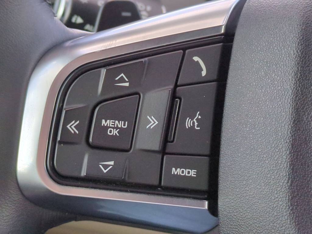 Thumbnail: 2019 Land Rover Discovery Sport - 29