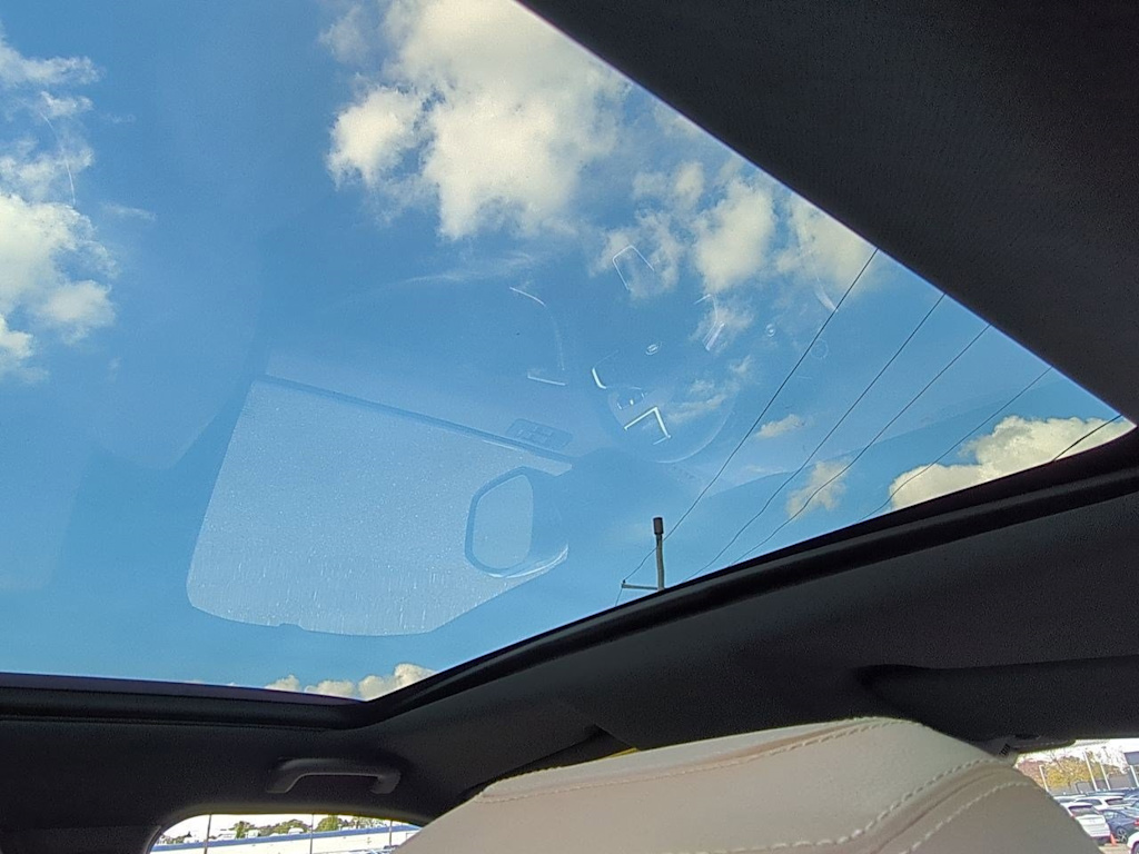 Thumbnail: 2019 Land Rover Discovery Sport - 27