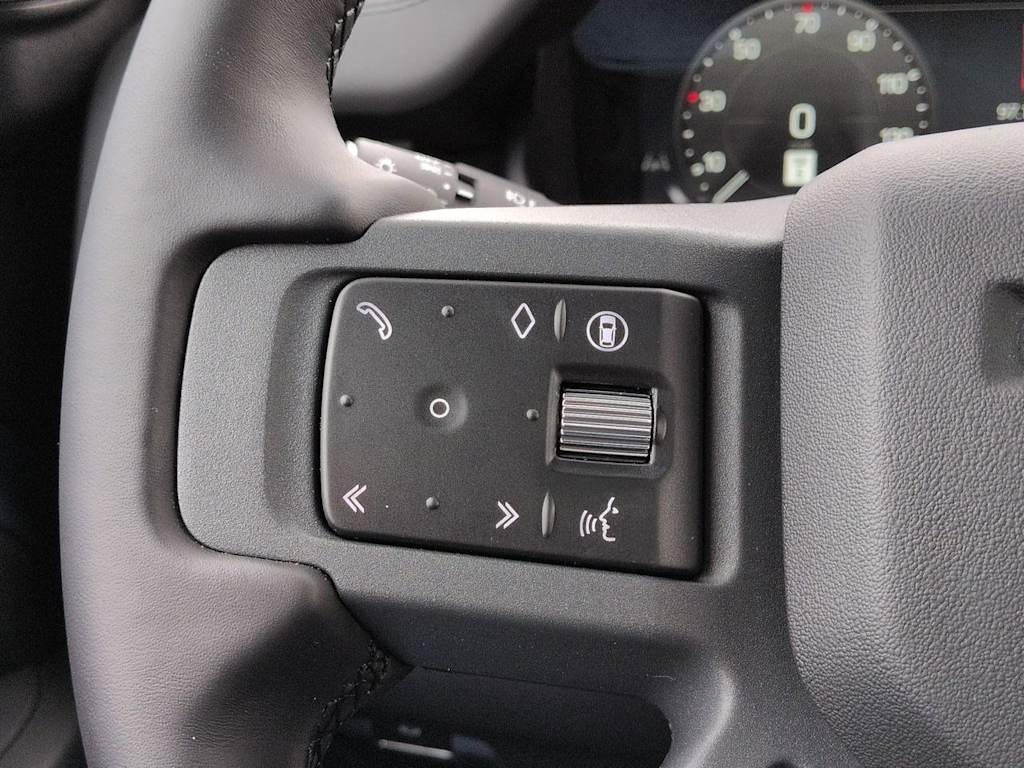 Thumbnail: 2026 Land Rover Defender - 30