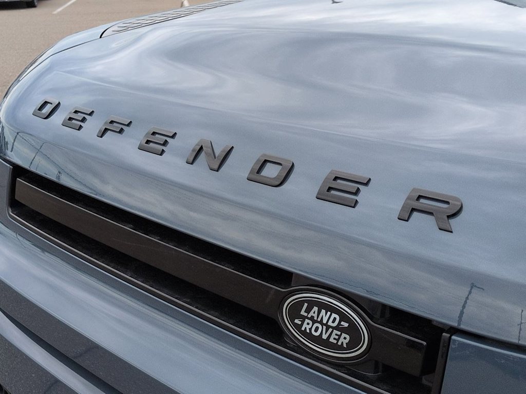 Thumbnail: 2026 Land Rover Defender - 25