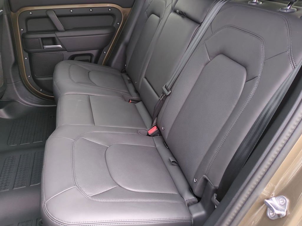 Thumbnail: 2025 Land Rover Defender - 28