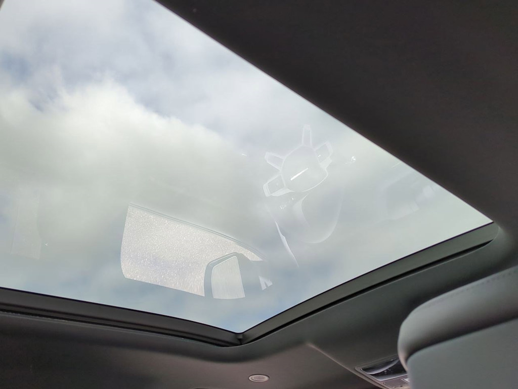 Thumbnail: 2025 Land Rover Defender - 30