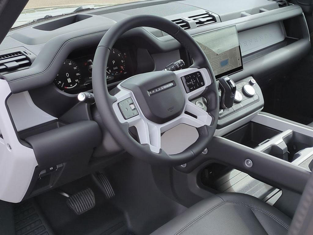 Thumbnail: 2025 Land Rover Defender - 2