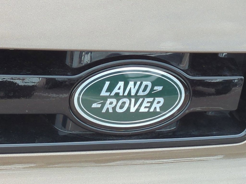 Thumbnail: 2025 Land Rover Defender - 6