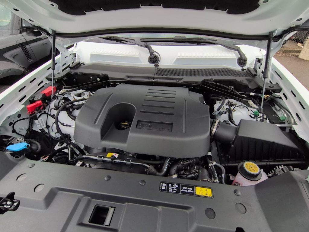Thumbnail: 2026 Land Rover Defender - 8