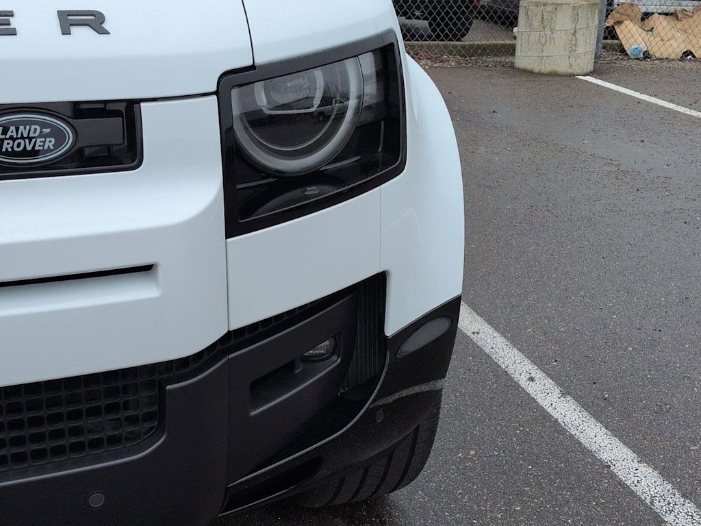 Thumbnail: 2026 Land Rover Defender - 25