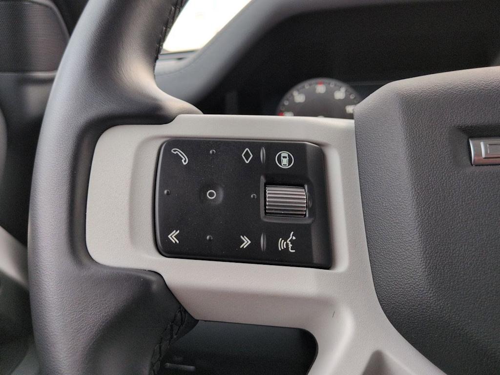 Thumbnail: 2025 Land Rover Defender - 31