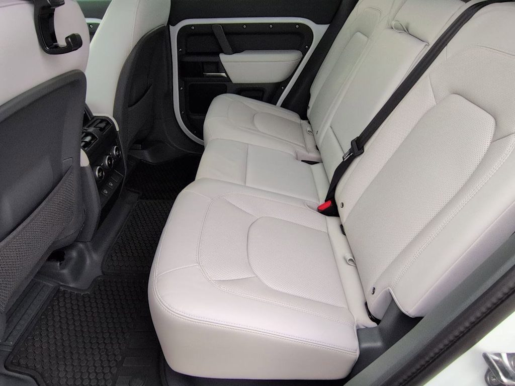 Thumbnail: 2025 Land Rover Defender - 28