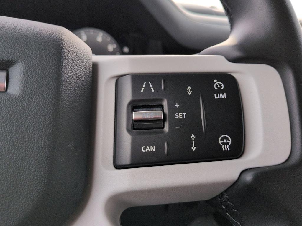 Thumbnail: 2025 Land Rover Defender - 32