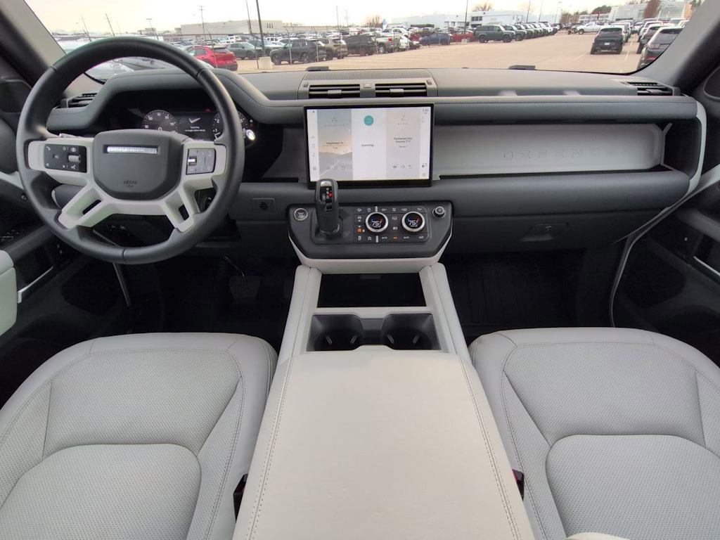 Thumbnail: 2025 Land Rover Defender - 9