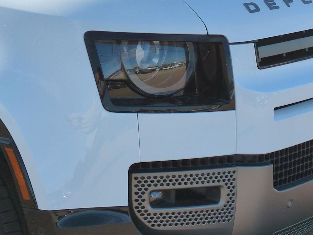 Thumbnail: 2025 Land Rover Defender - 19