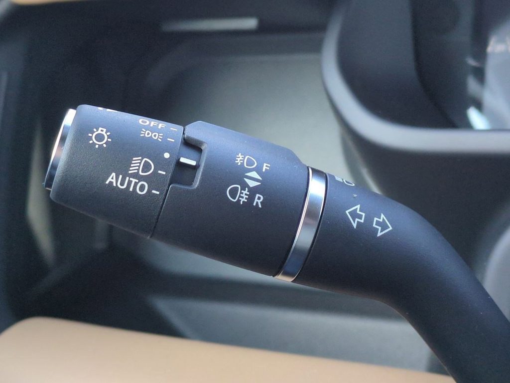 Thumbnail: 2025 Land Rover Defender - 15