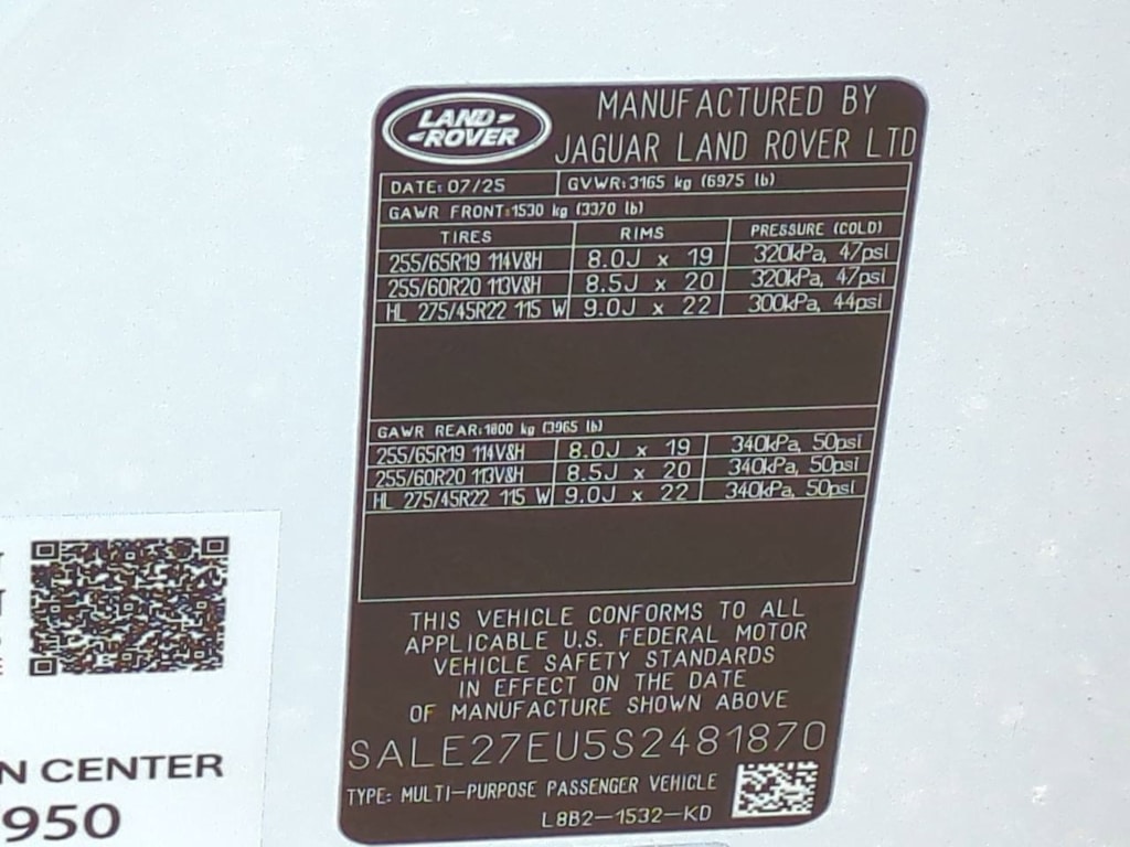 Thumbnail: 2025 Land Rover Defender - 38