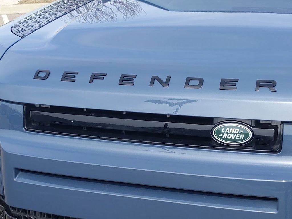 2025 Land Rover Defender 110 24