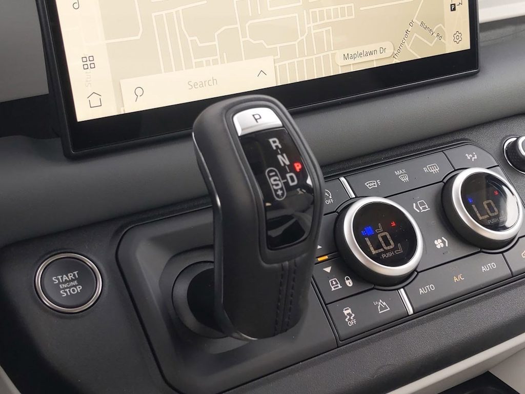 2025 Land Rover Defender 110 35