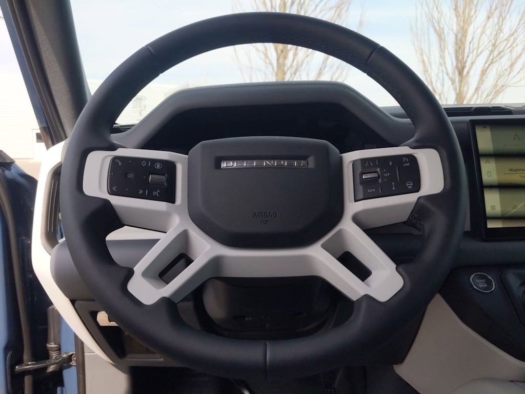 2025 Land Rover Defender 110 13