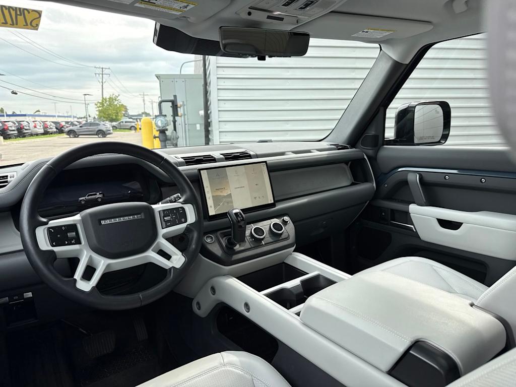 Thumbnail: 2025 Land Rover Defender - 6