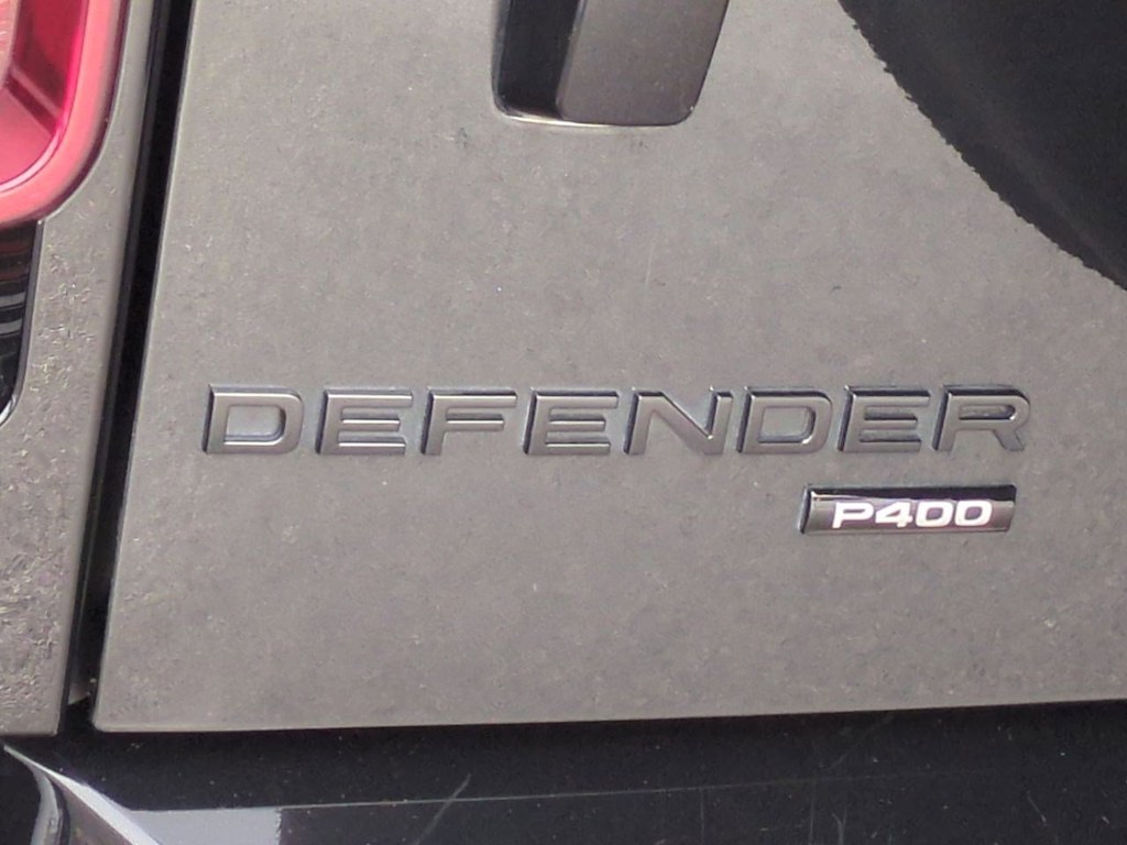 Thumbnail: 2023 Land Rover Defender - 24