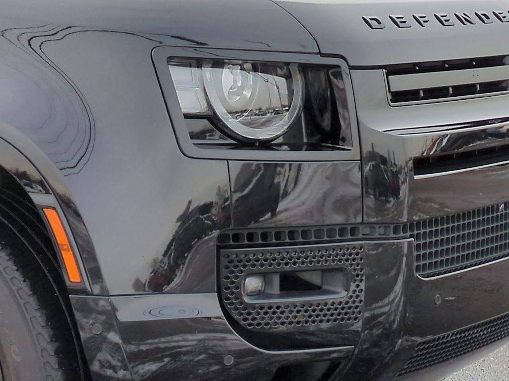 Thumbnail: 2023 Land Rover Defender - 23