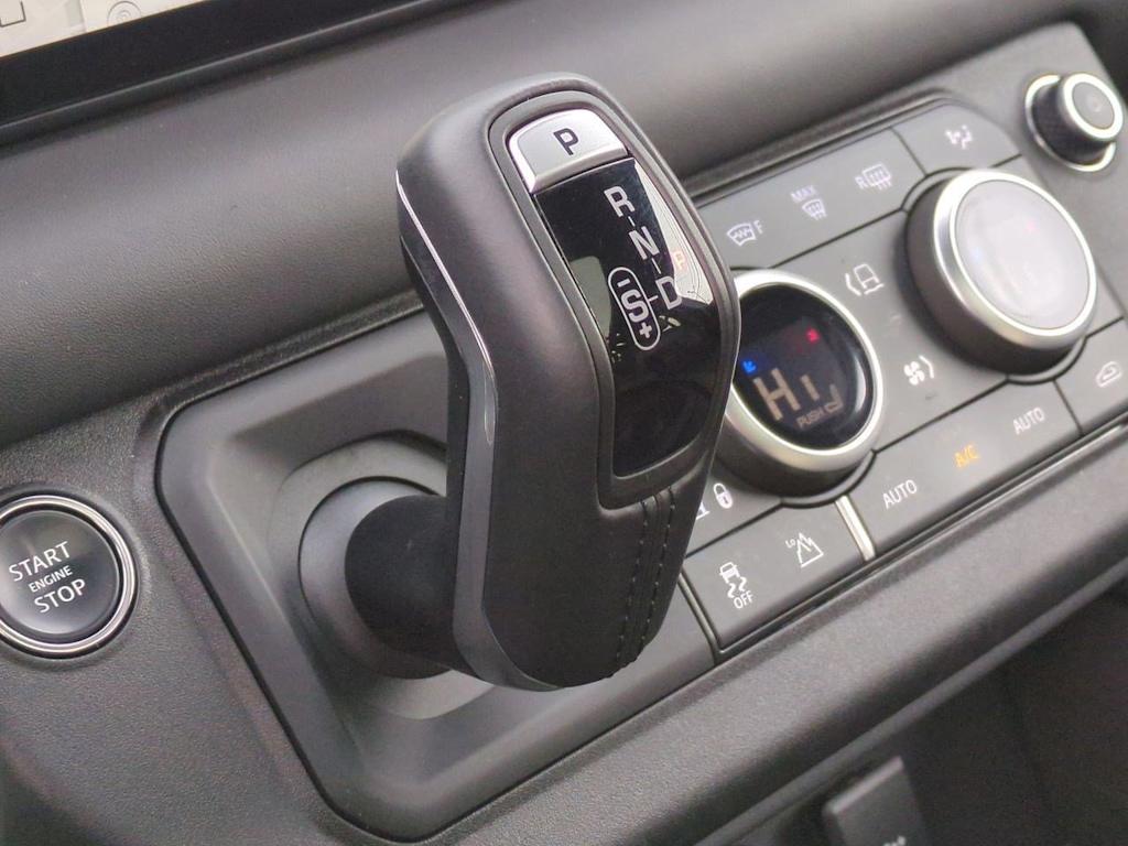 Thumbnail: 2023 Land Rover Defender - 37