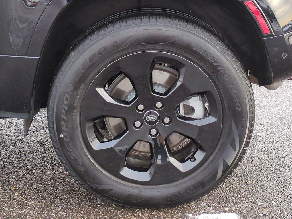 Thumbnail: 2023 Land Rover Defender - 7