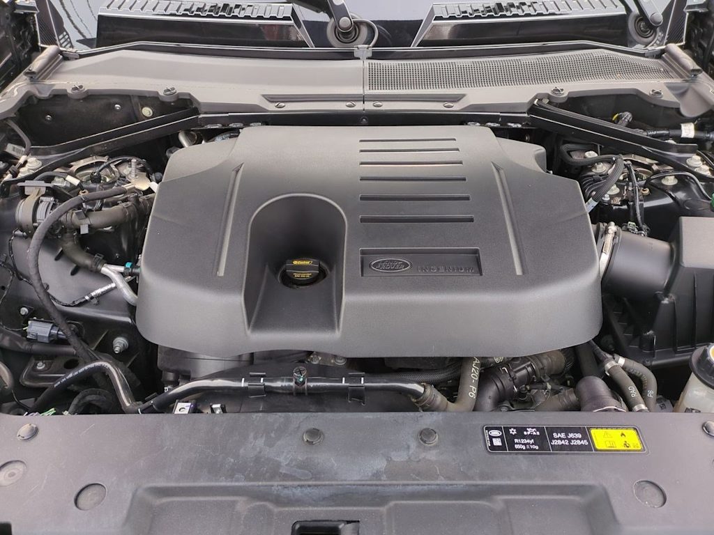 Thumbnail: 2023 Land Rover Defender - 8