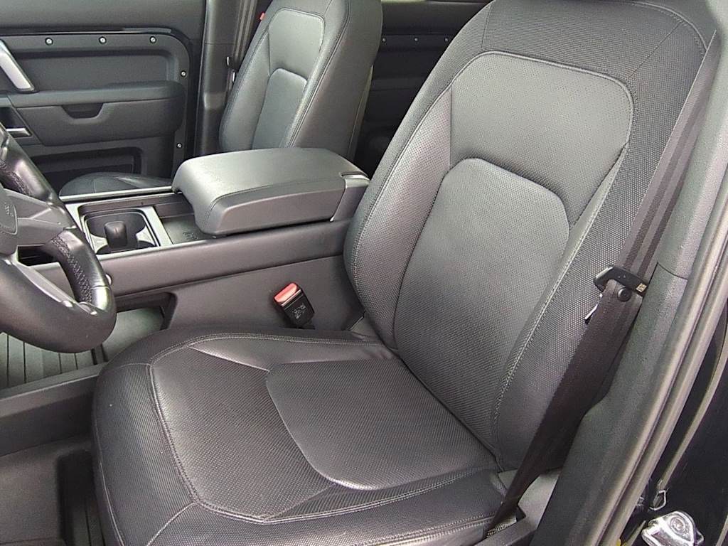 Thumbnail: 2023 Land Rover Defender - 10