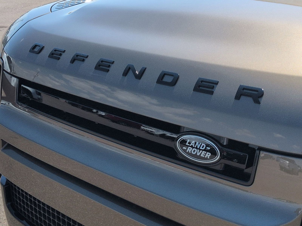 Thumbnail: 2026 Land Rover Defender - 25