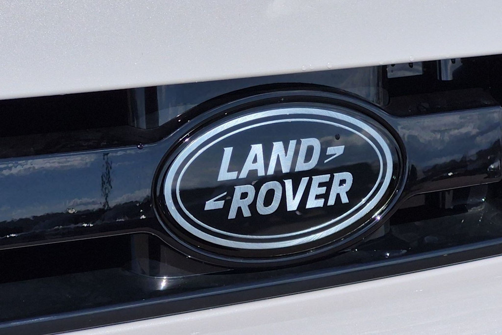 Thumbnail: 2026 Land Rover Defender - 5