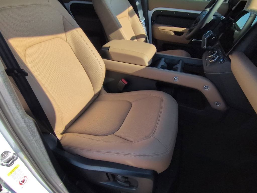 Thumbnail: 2026 Land Rover Defender - 11