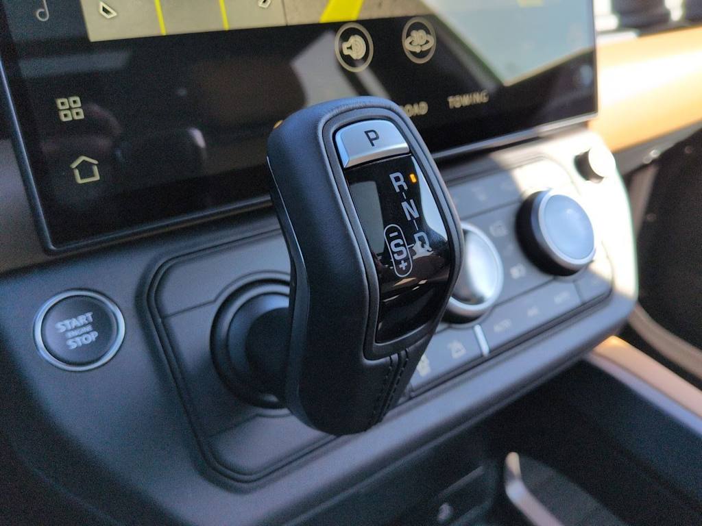 Thumbnail: 2026 Land Rover Defender - 14