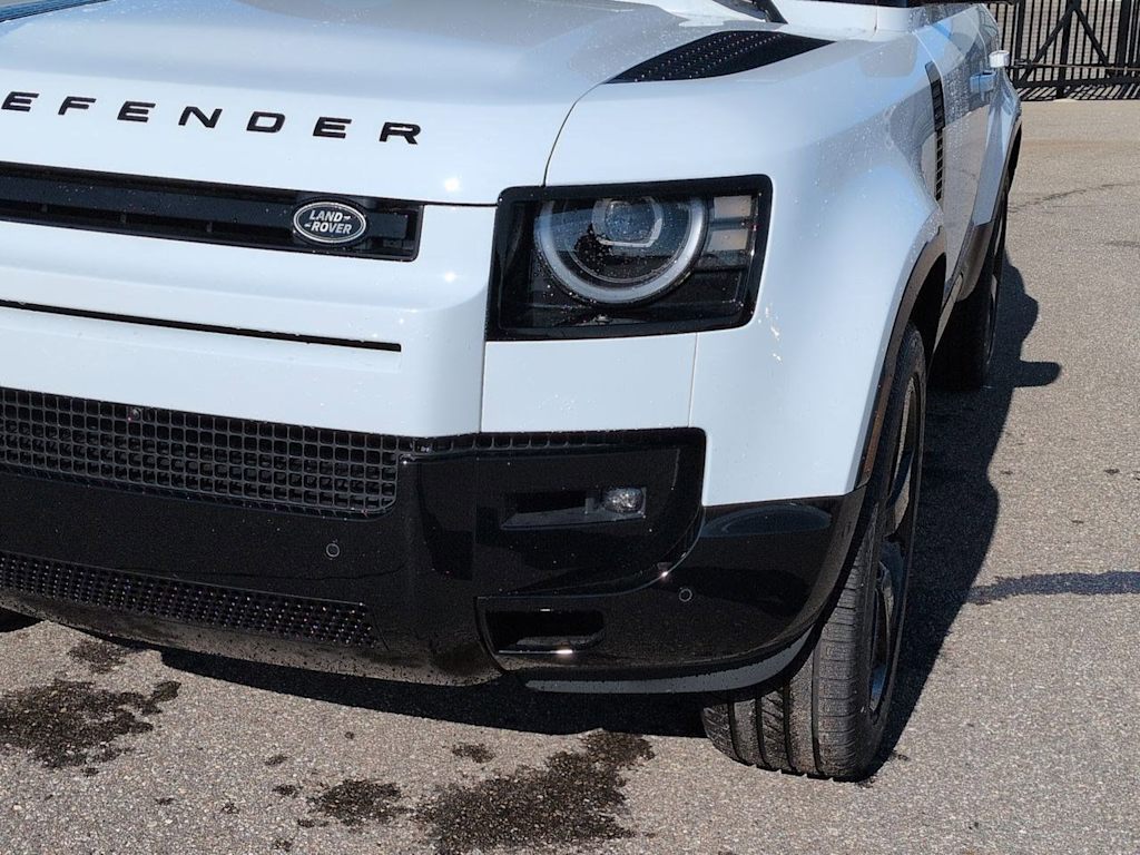Thumbnail: 2026 Land Rover Defender - 24