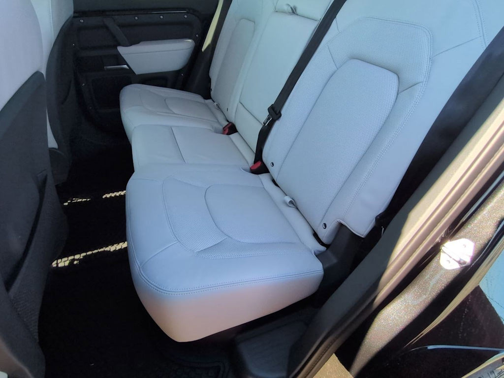 Thumbnail: 2026 Land Rover Defender - 28