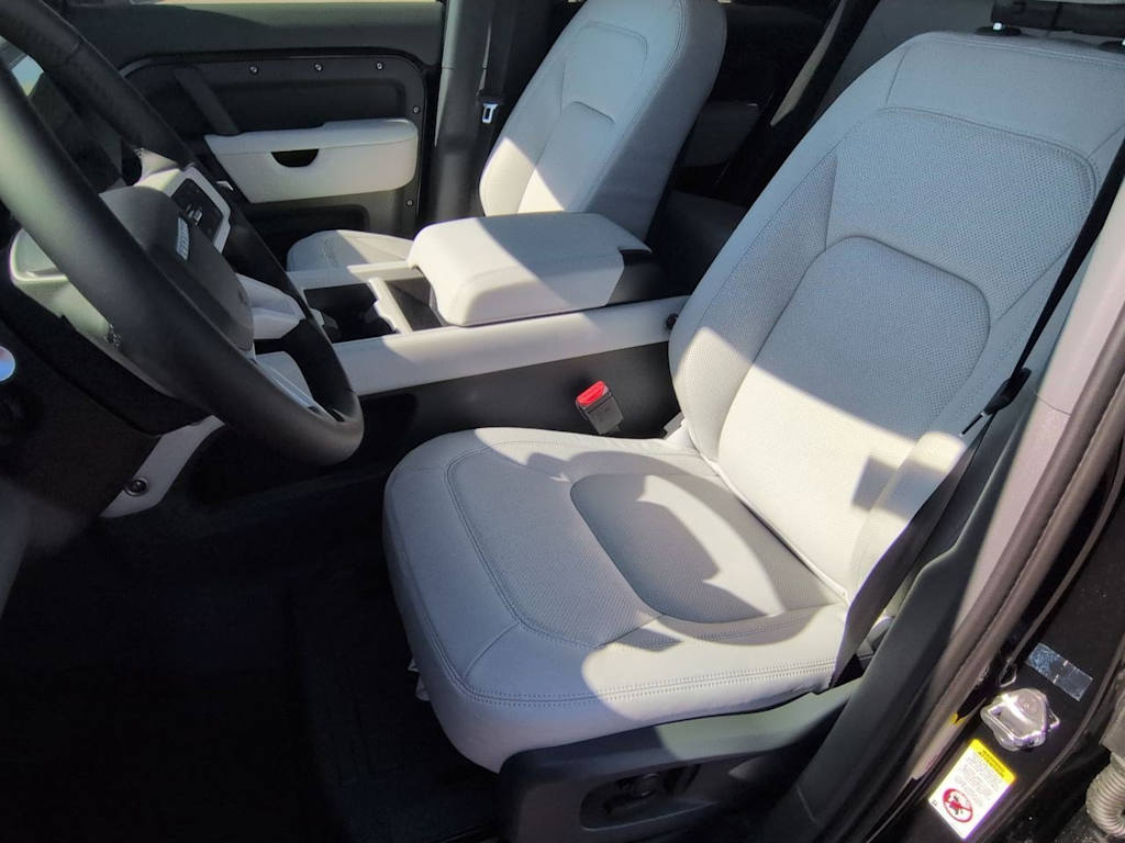 Thumbnail: 2026 Land Rover Defender - 10