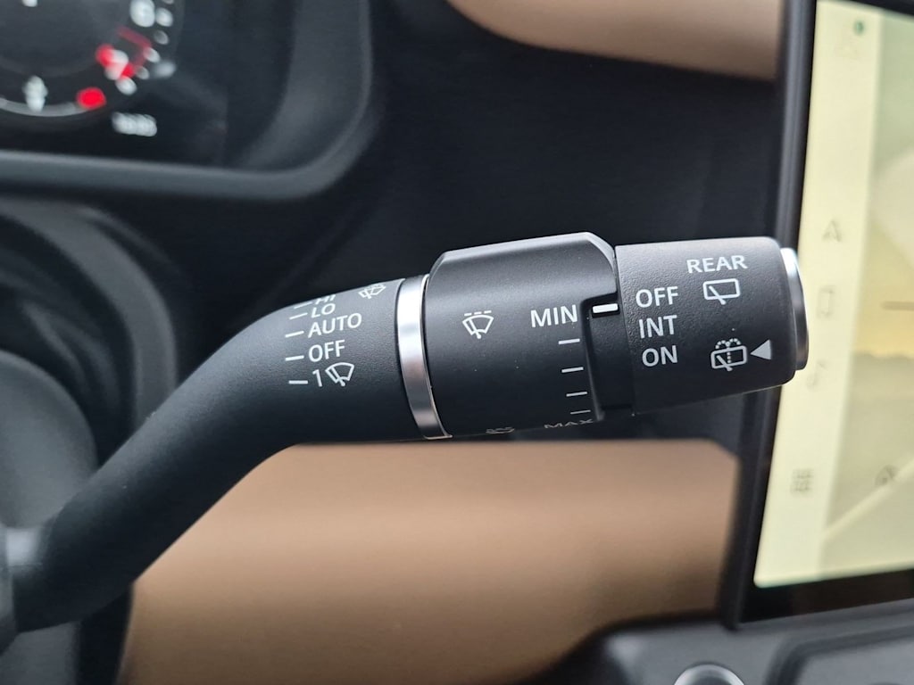 Thumbnail: 2026 Land Rover Defender - 35