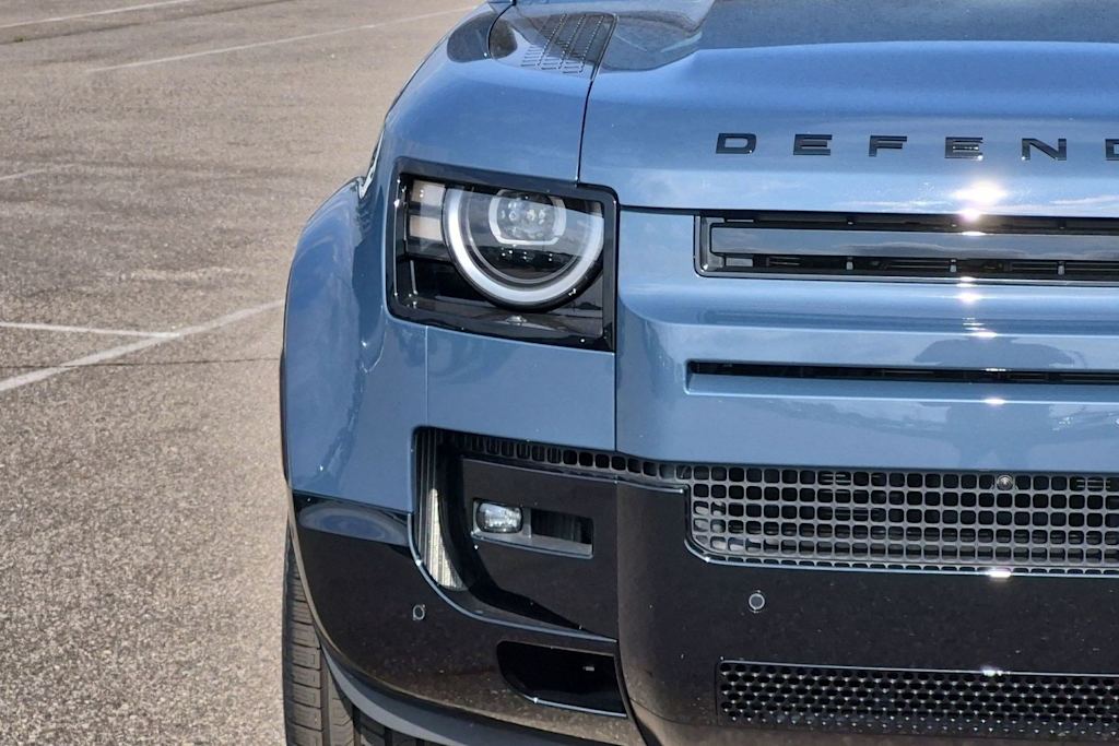 Thumbnail: 2026 Land Rover Defender - 7