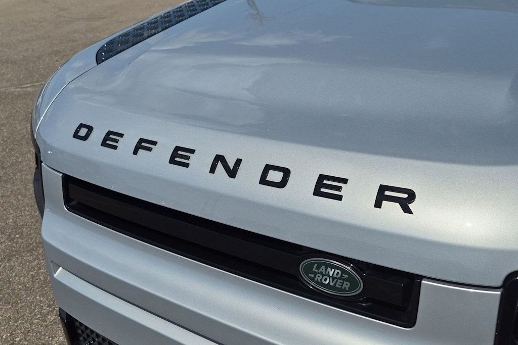 Thumbnail: 2024 Land Rover Defender - 6