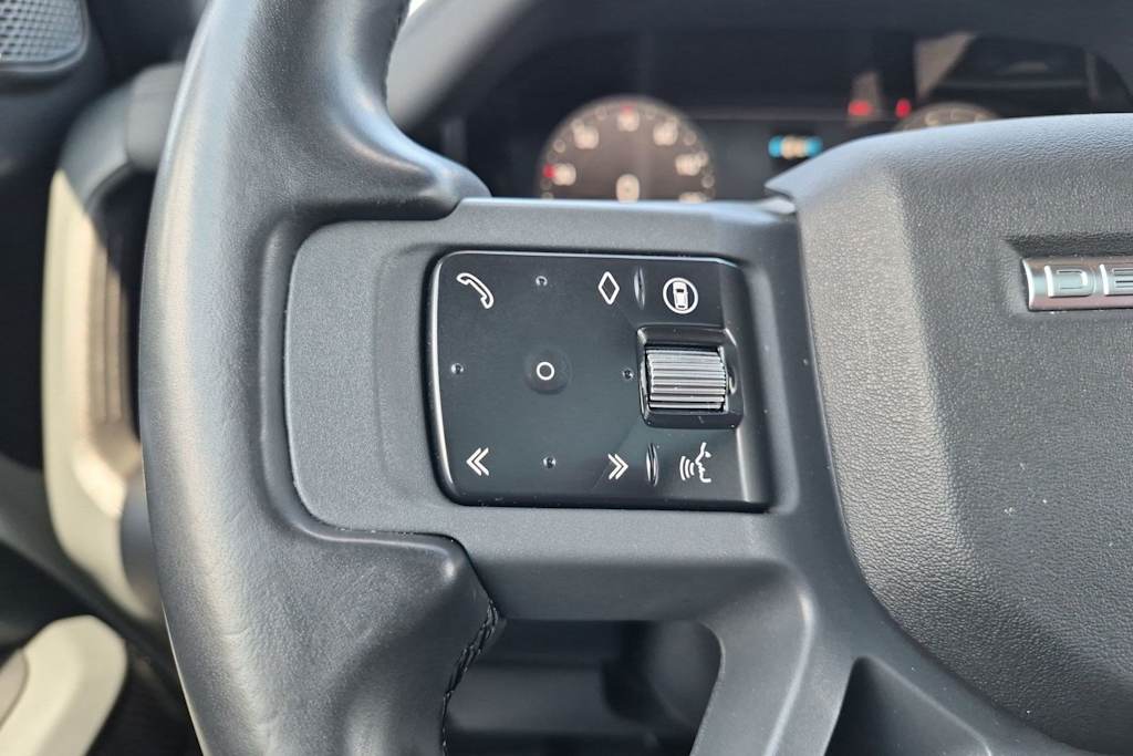 Thumbnail: 2024 Land Rover Defender - 29