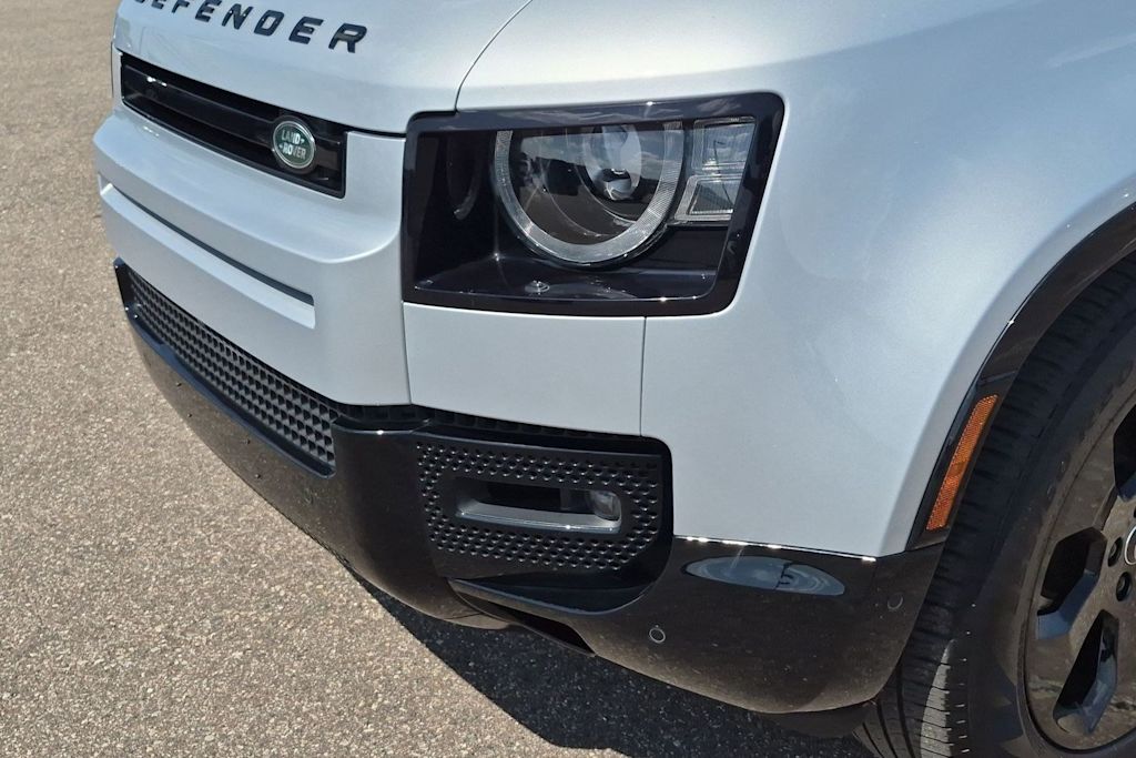 Thumbnail: 2024 Land Rover Defender - 23