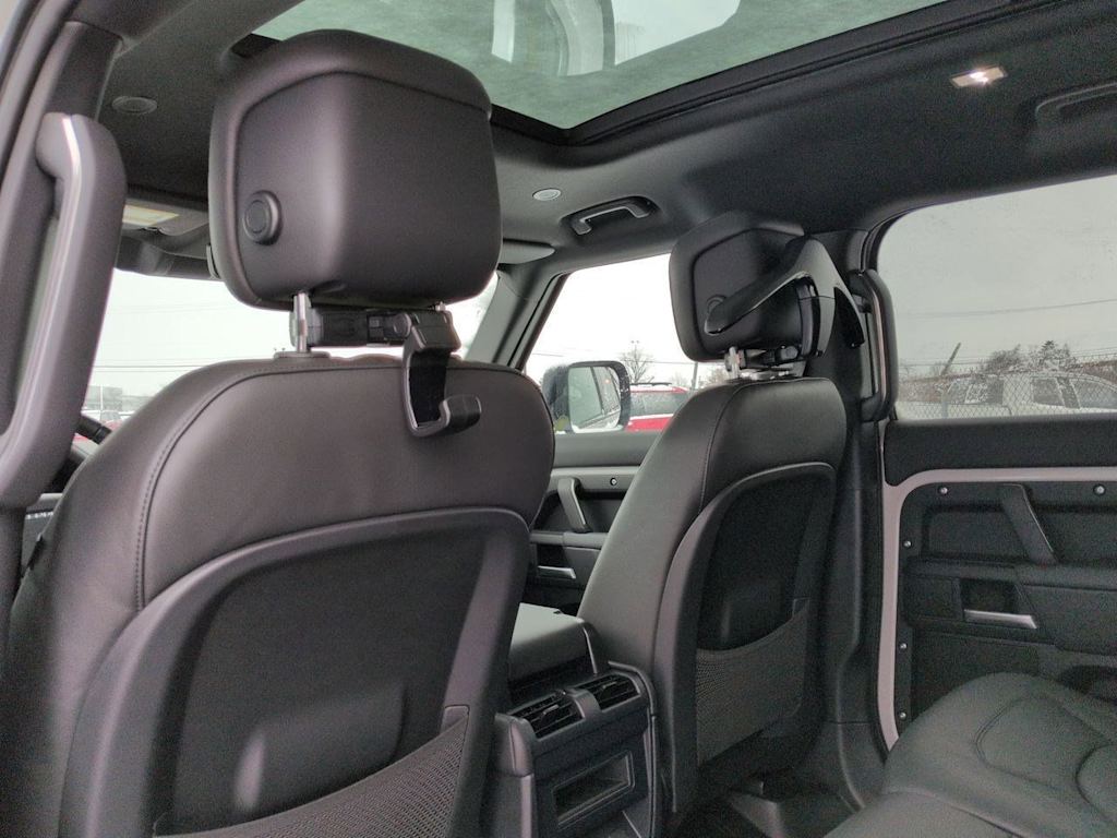 Thumbnail: 2026 Land Rover Defender - 11
