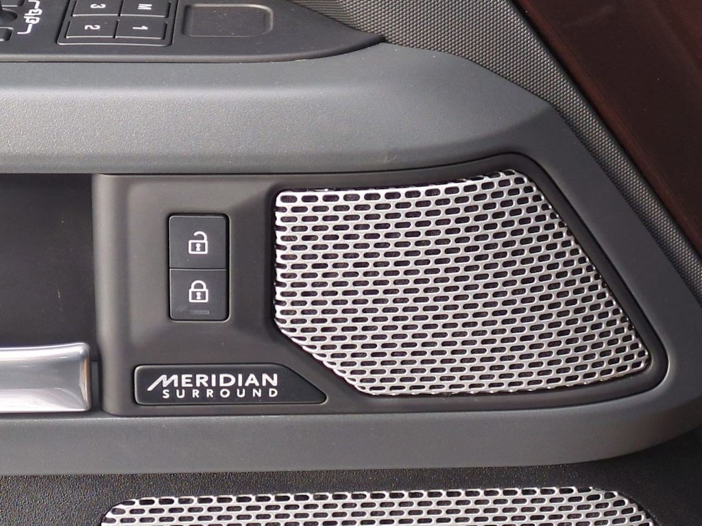 Thumbnail: 2024 Land Rover Defender - 37