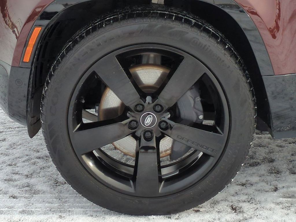 Thumbnail: 2024 Land Rover Defender - 7