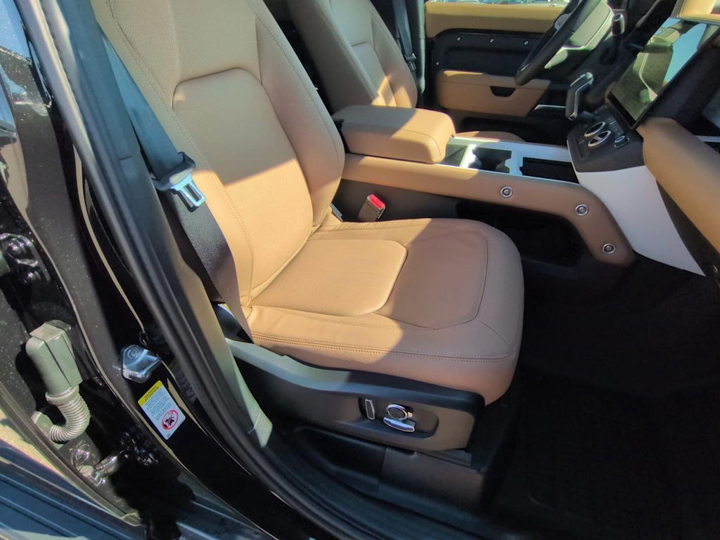 Thumbnail: 2026 Land Rover Defender - 32