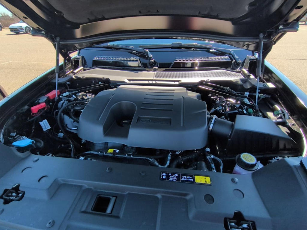 Thumbnail: 2026 Land Rover Defender - 8