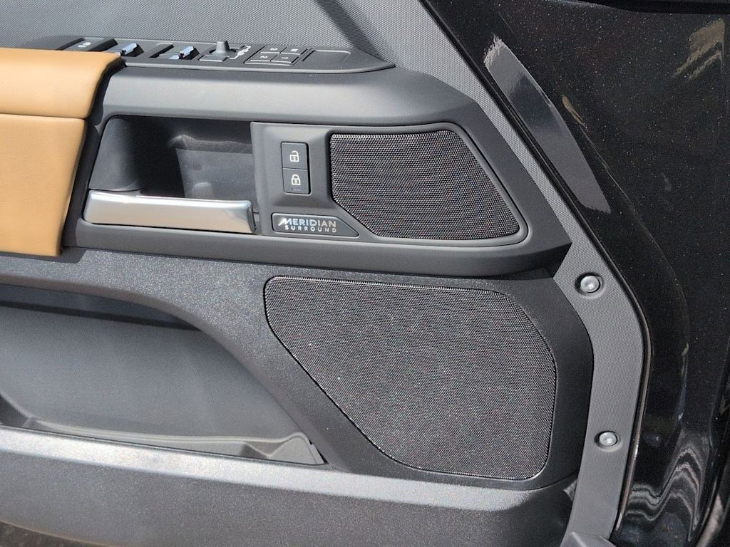 Thumbnail: 2026 Land Rover Defender - 38