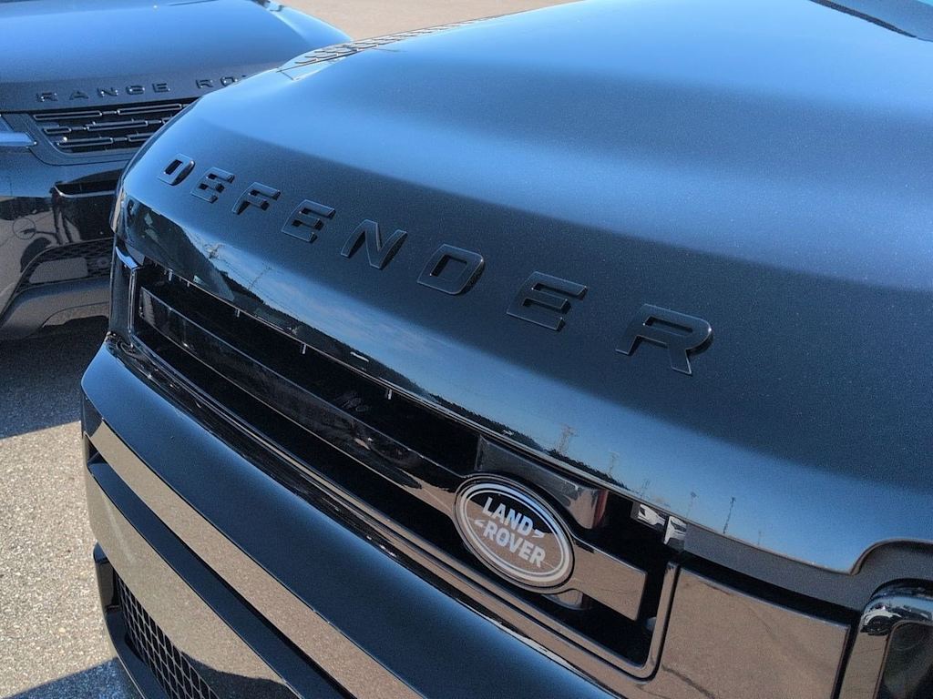 Thumbnail: 2026 Land Rover Defender - 25