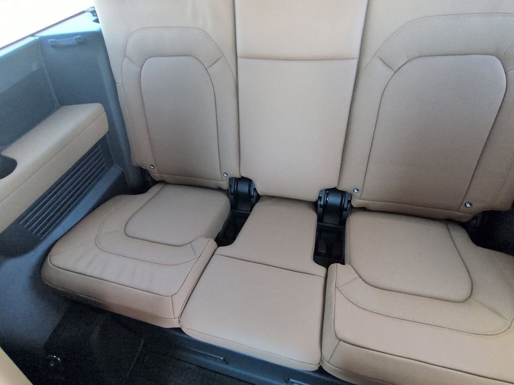 Thumbnail: 2026 Land Rover Defender - 30