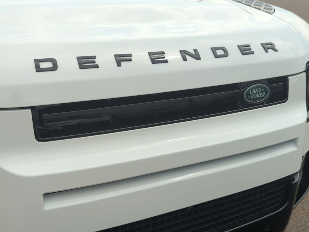 Thumbnail: 2025 Land Rover Defender - 6